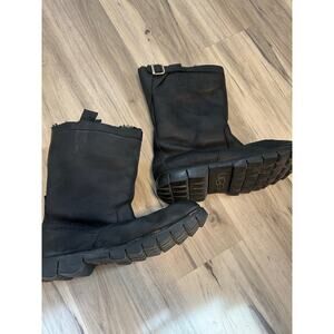 Selling mens Ugg’s. Worn twice. reason for selling shoes: does not fit UGG | Shoes | Selling Mens Uggs Worn Twice Reason For  main image 4